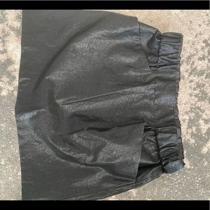 Black leather skirt with pockets  - Zara